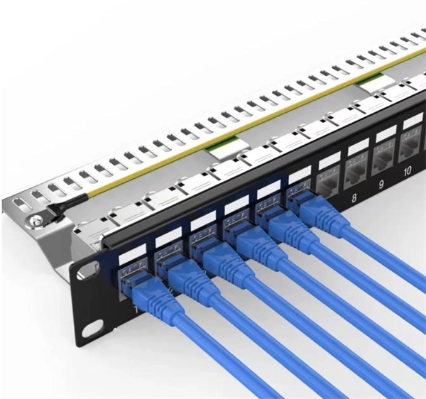 How to use fiber optic cables in a telecom router 